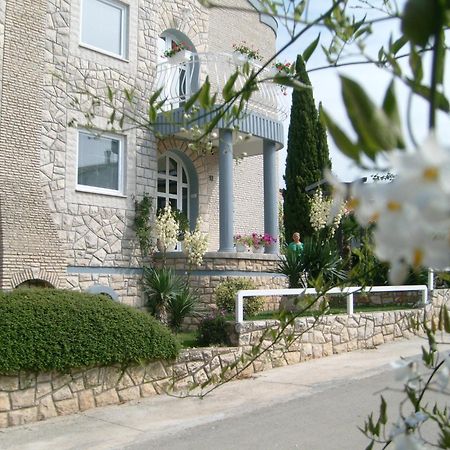 Apartments Ana - Ровин Екстериор снимка