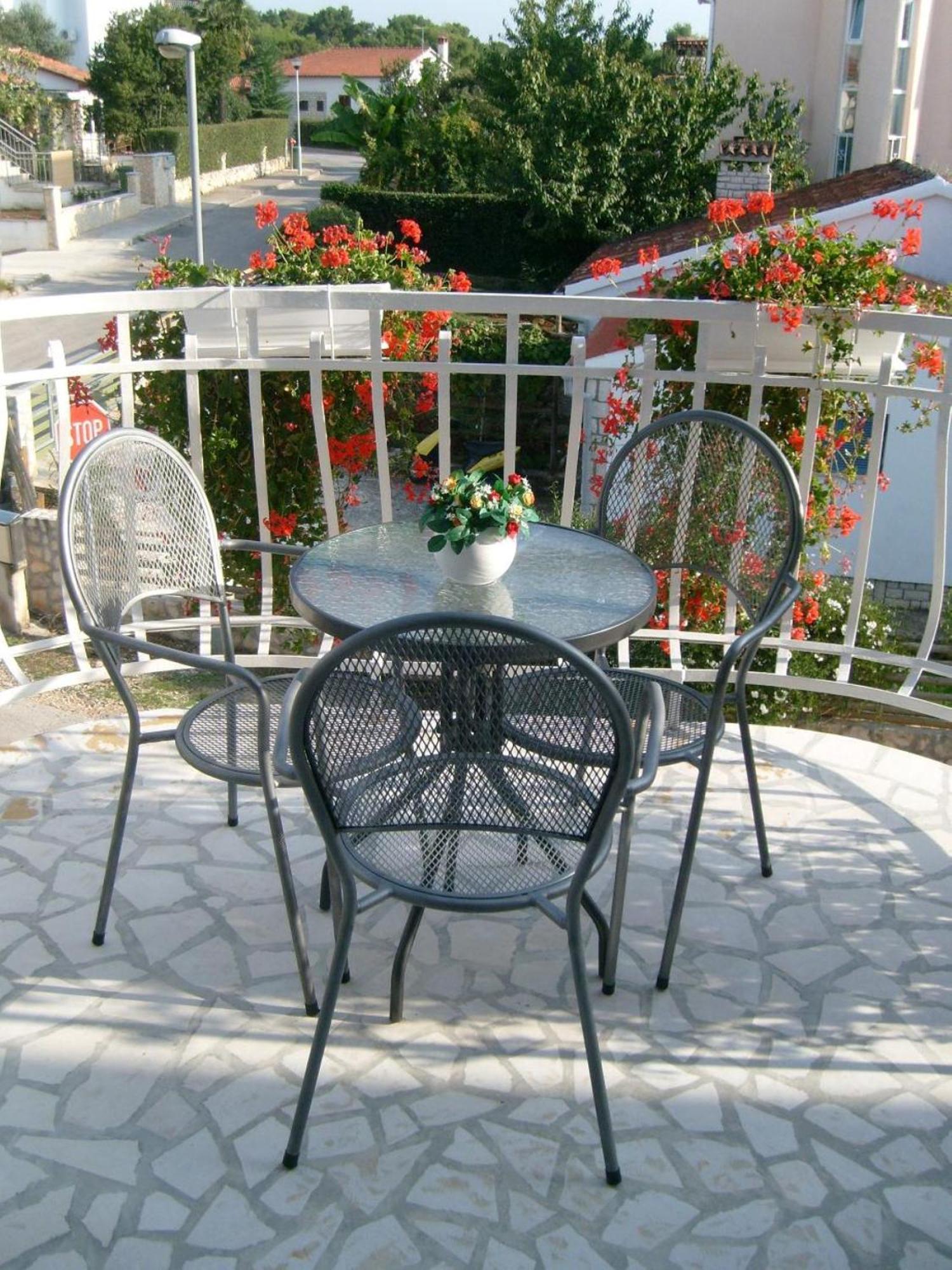 Apartments Ana - Ровин Екстериор снимка